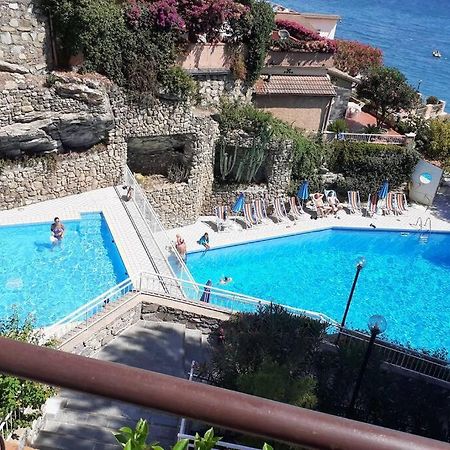 Conca Verde Appartamento Sul Mare Marina dʼMarina dʼAndora Dış mekan fotoğraf
