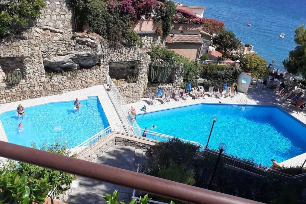Conca Verde Appartamento Sul Mare Marina dʼMarina dʼAndora Dış mekan fotoğraf
