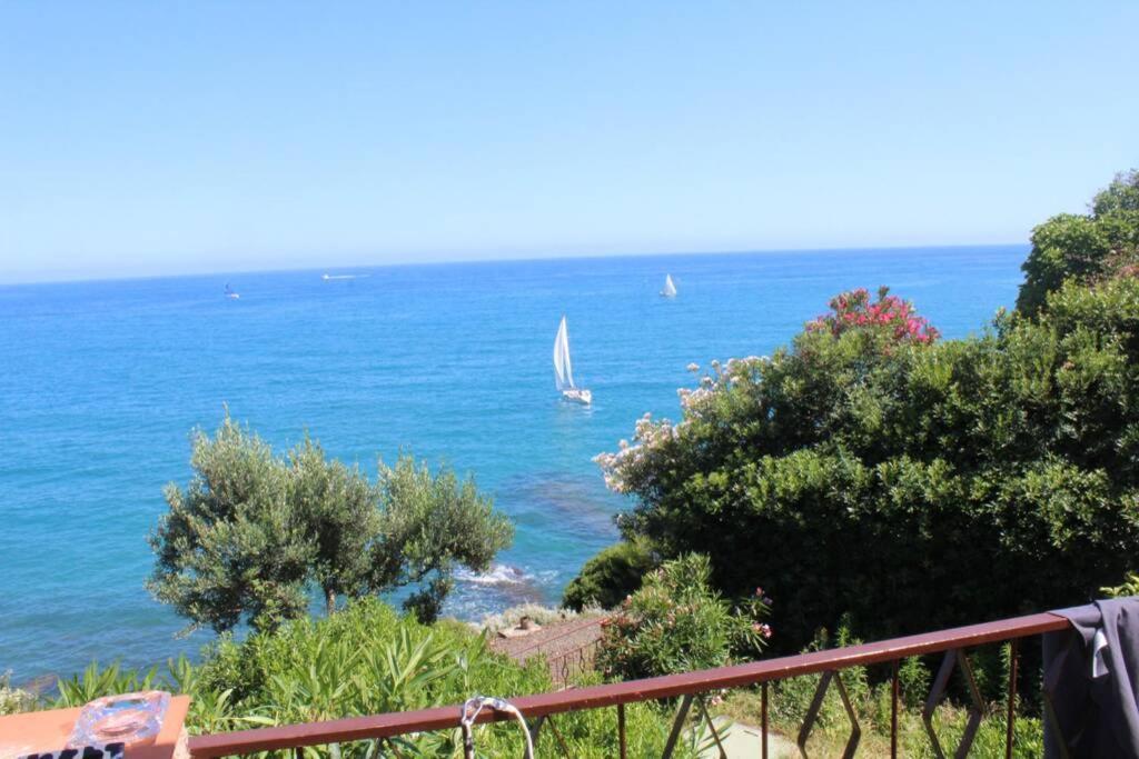 Conca Verde Appartamento Sul Mare Marina dʼMarina dʼAndora Dış mekan fotoğraf
