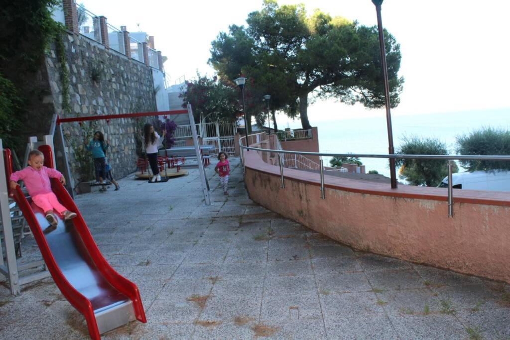 Conca Verde Appartamento Sul Mare Marina dʼMarina dʼAndora Dış mekan fotoğraf