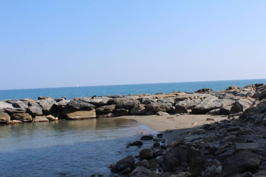 Conca Verde Appartamento Sul Mare Marina dʼMarina dʼAndora Dış mekan fotoğraf